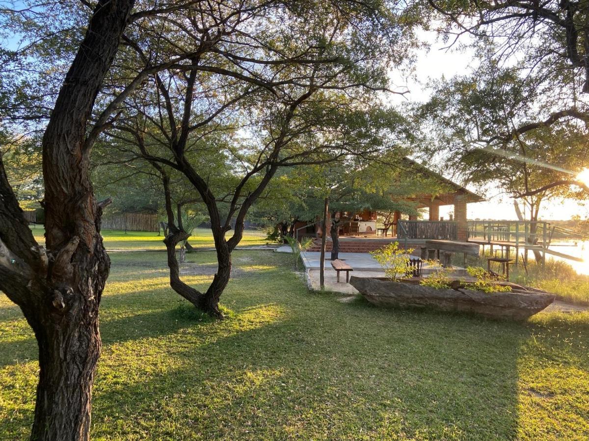 Kuvira River Camp Divundu 外观 照片